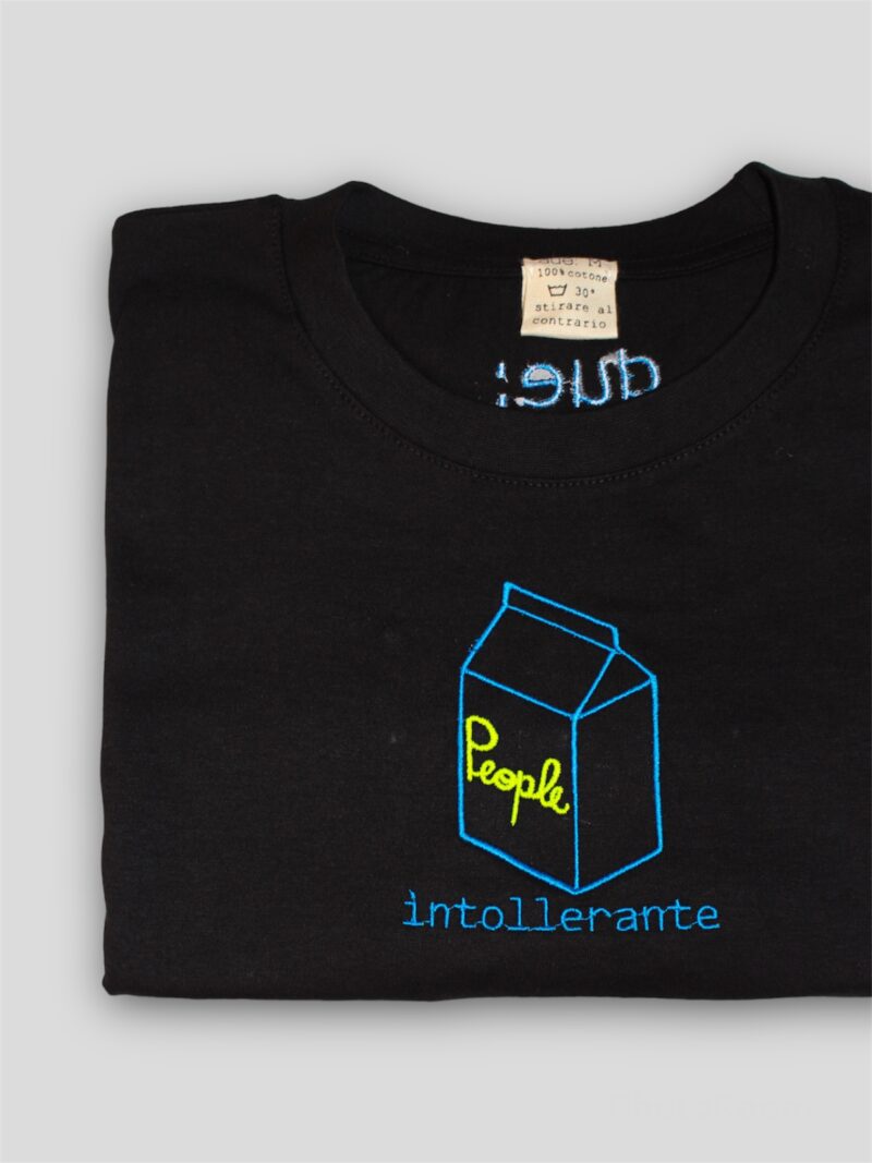 INTOLLERANTE