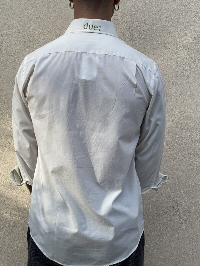 CAMICIA VINTAGE con ricamo INTOLLERANTE