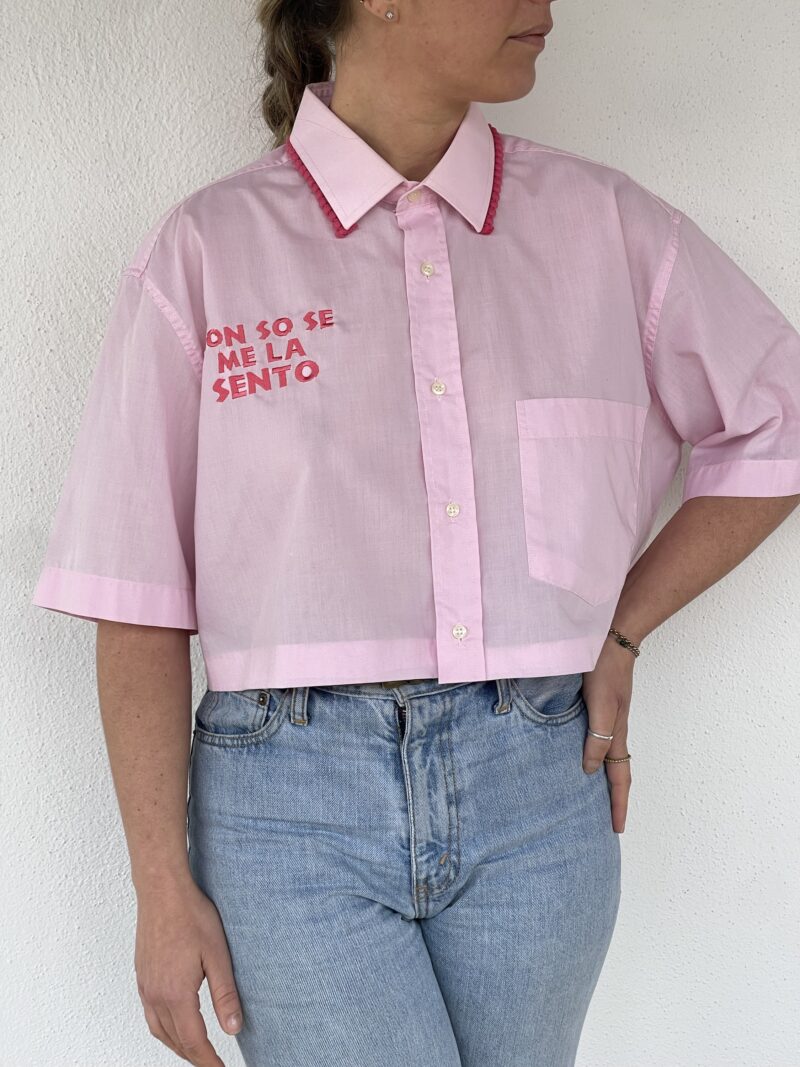 CAMICIA VINTAGE con ricamo NON SO SE ME LA SENTO
