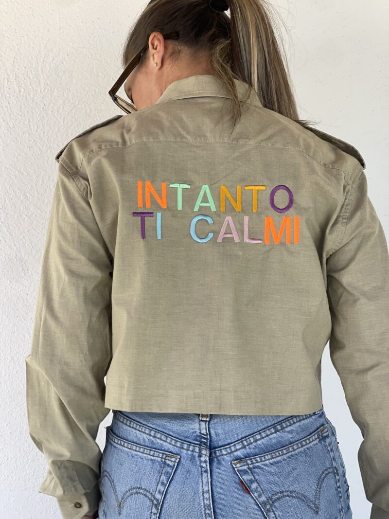 CAMICIA vintage ricamo INTANTO TI CALMI