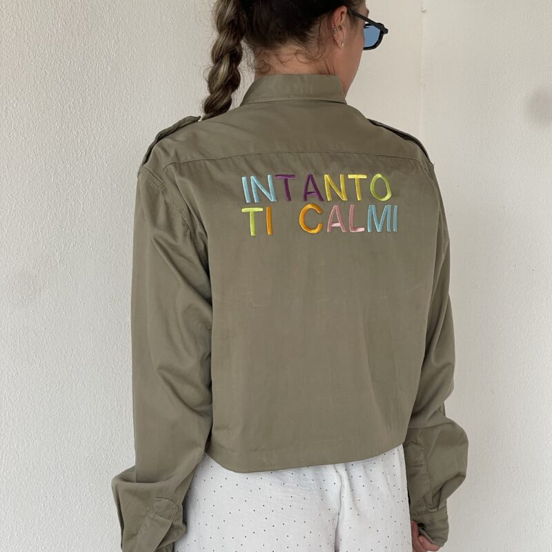 CAMICIA vintage ricamo INTANTO TI CALMI