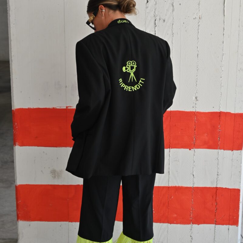 Completo vintage RIPRENDITI con frange giallo fluo
