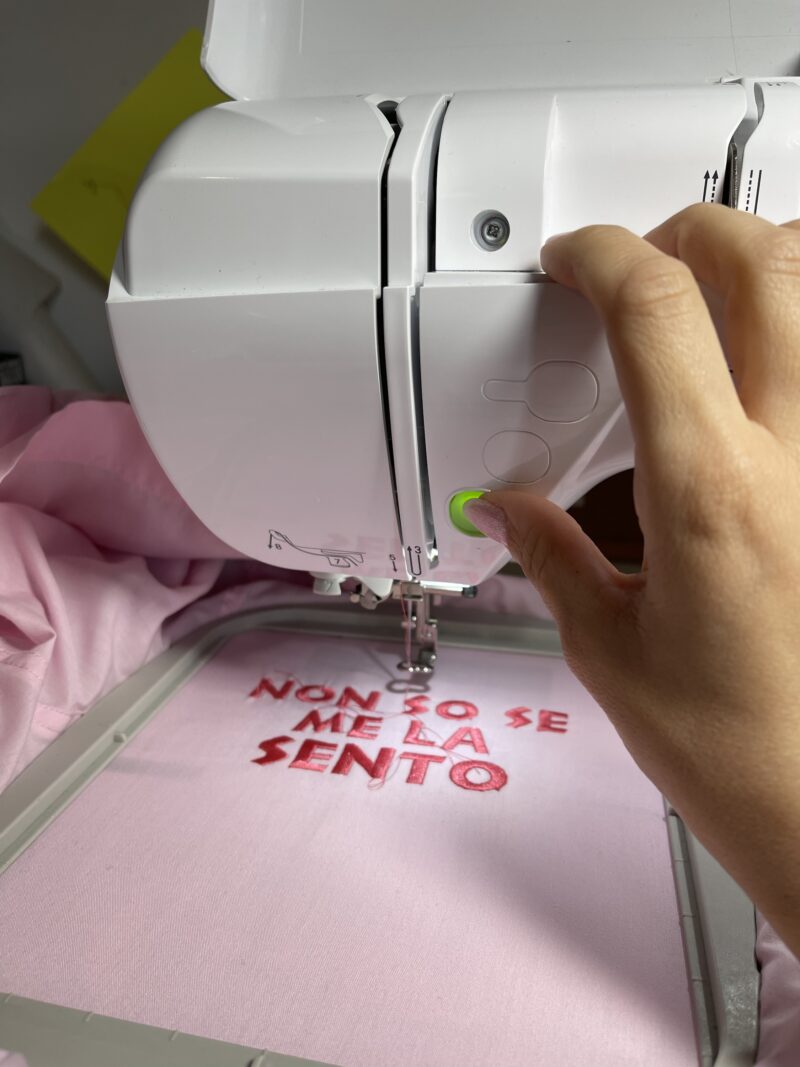 CAMICIA VINTAGE con ricamo NON SO SE ME LA SENTO