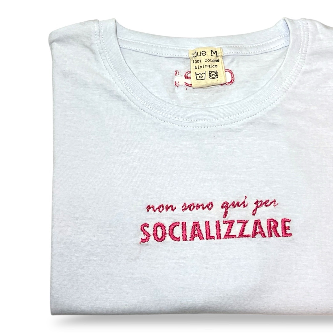 T-shirt NON SONO QUI PER SOCIALIZZARE